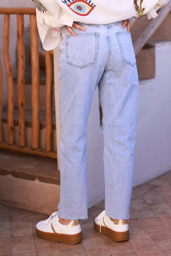 Extra light Wash Cropped Jeans with Fringe Cuff