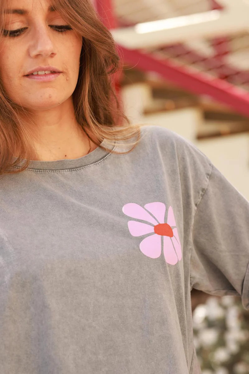 Gray Hibiscus Surf Style Tee