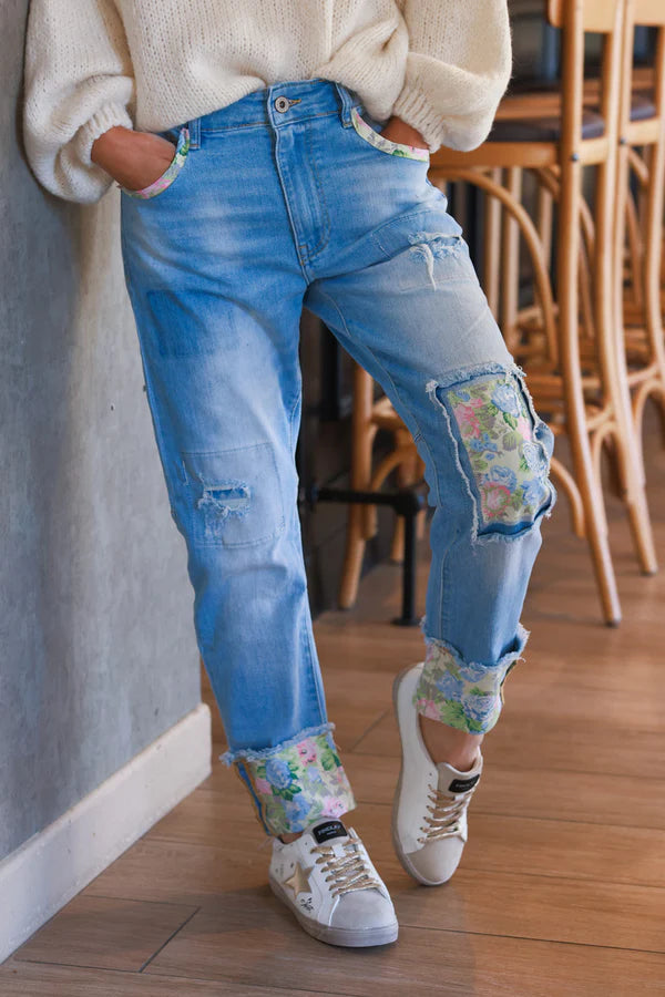 Light Wash Floral Patch Vintage Jeans