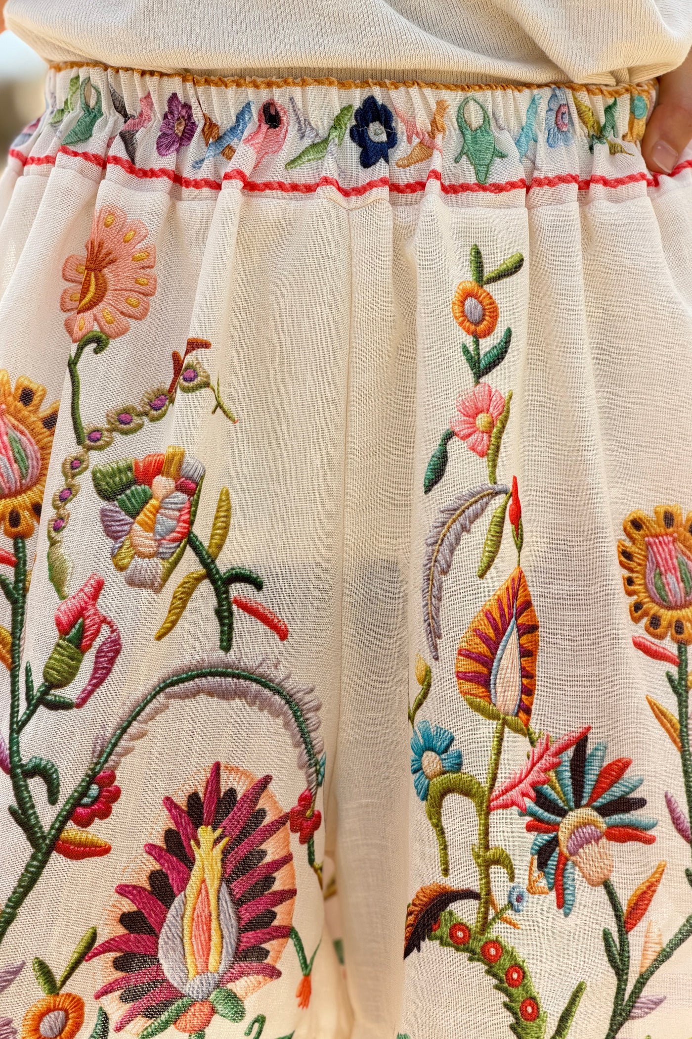 Beige Embroidered-Look Folk Garden Pull-On Shorts
