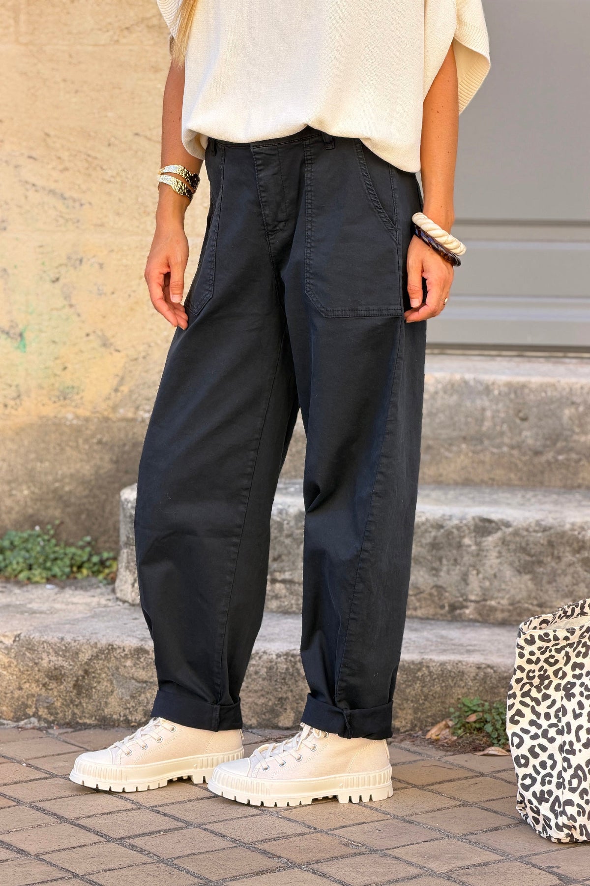 Black Wide-Leg Carpenter Jeans