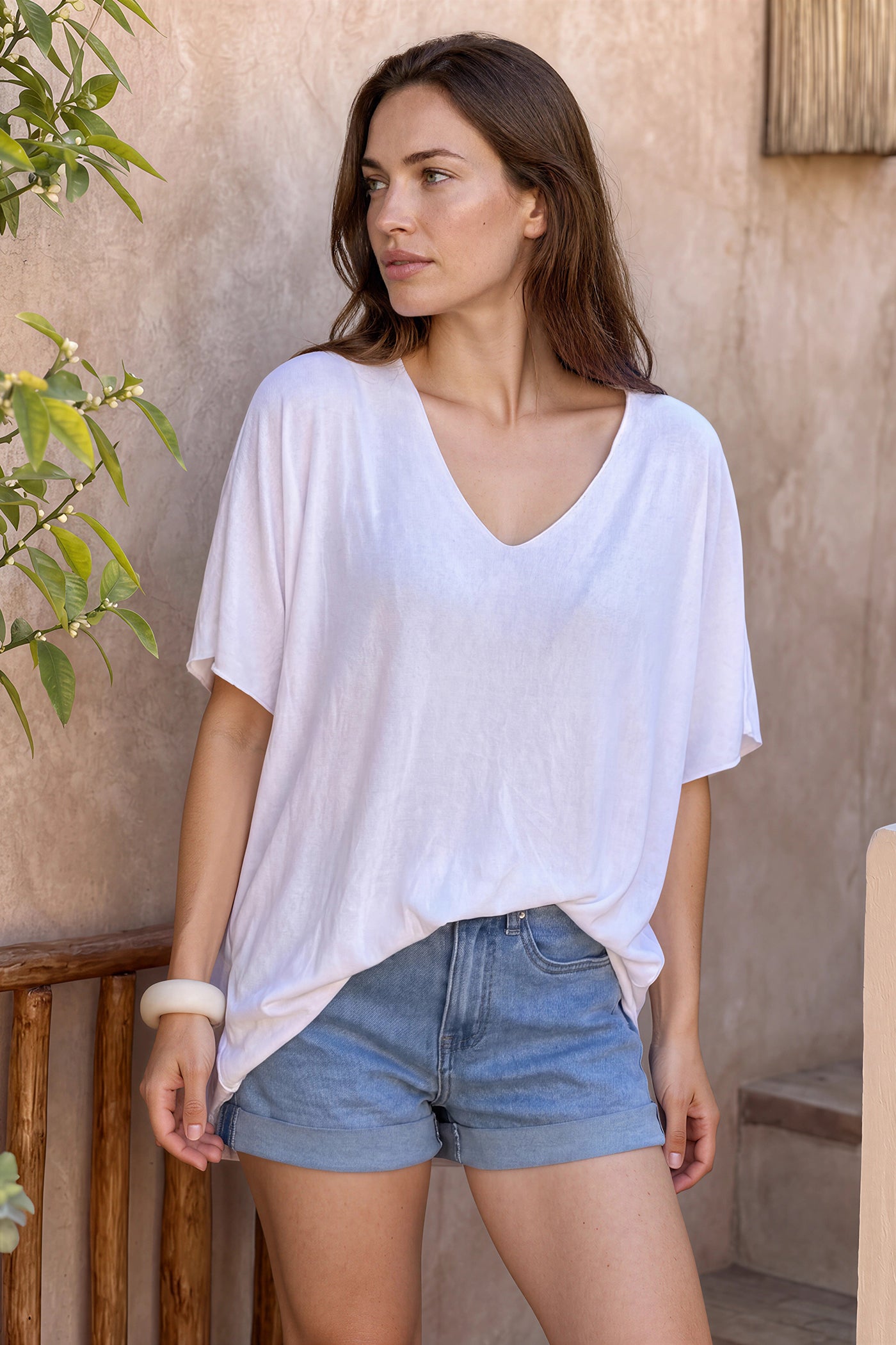 Relaxed fit white v-neck top