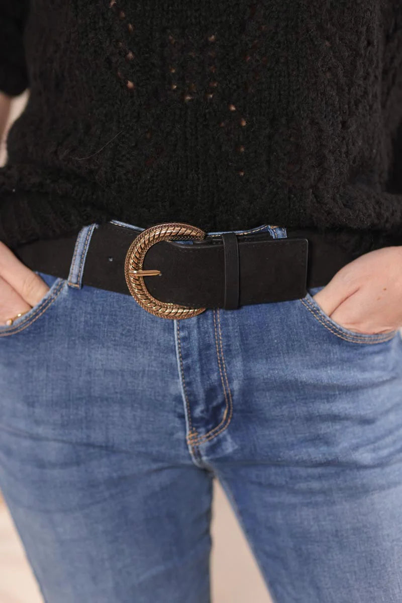 Black elastic belt with gold twisted relief buckle