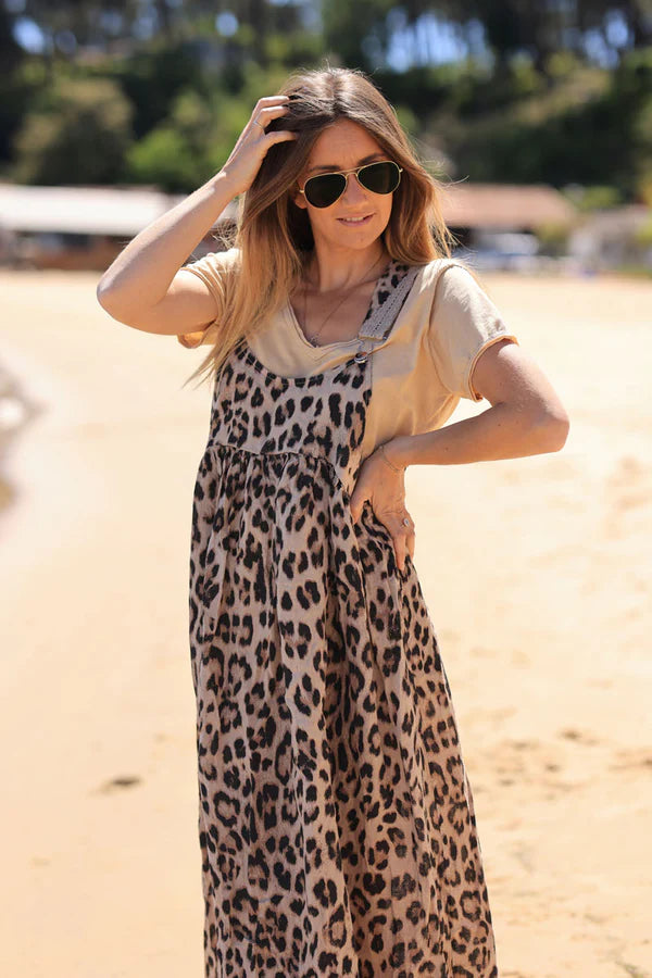 Camel maxi dress with leopard print and overalls style