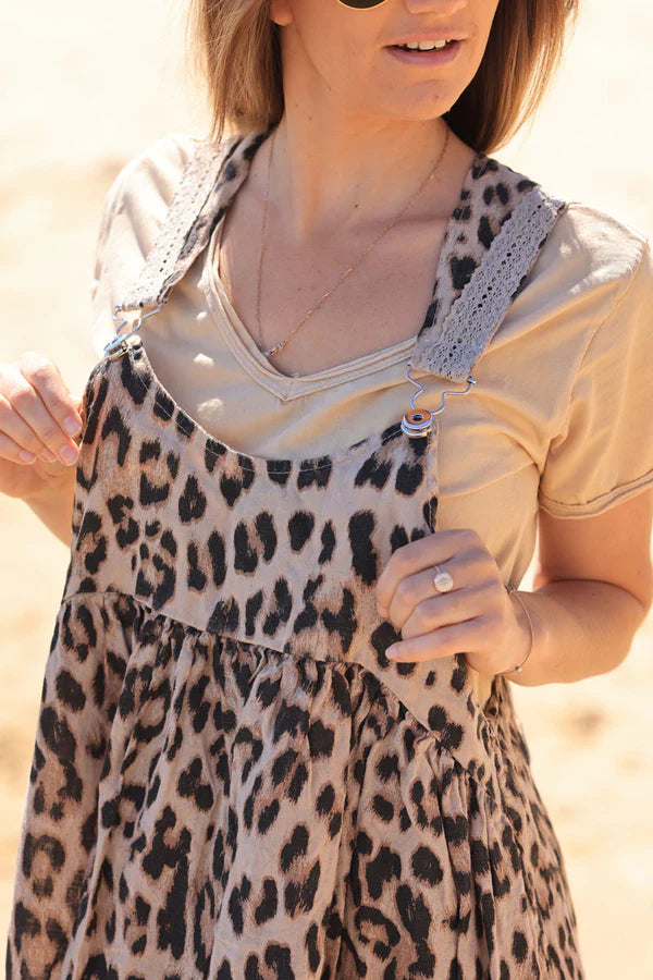 Camel maxi dress with leopard print and overalls style