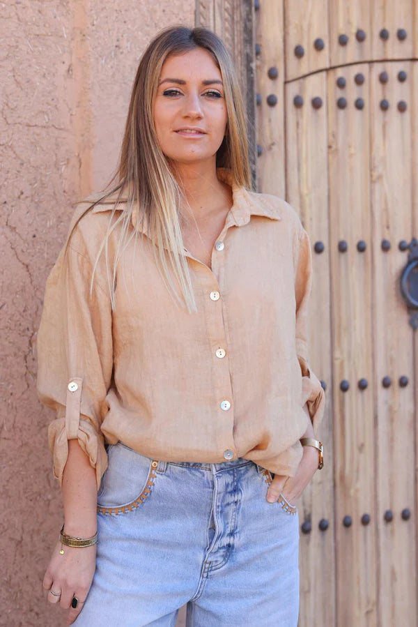 Caramel linen shirt with mother of pearl buttons