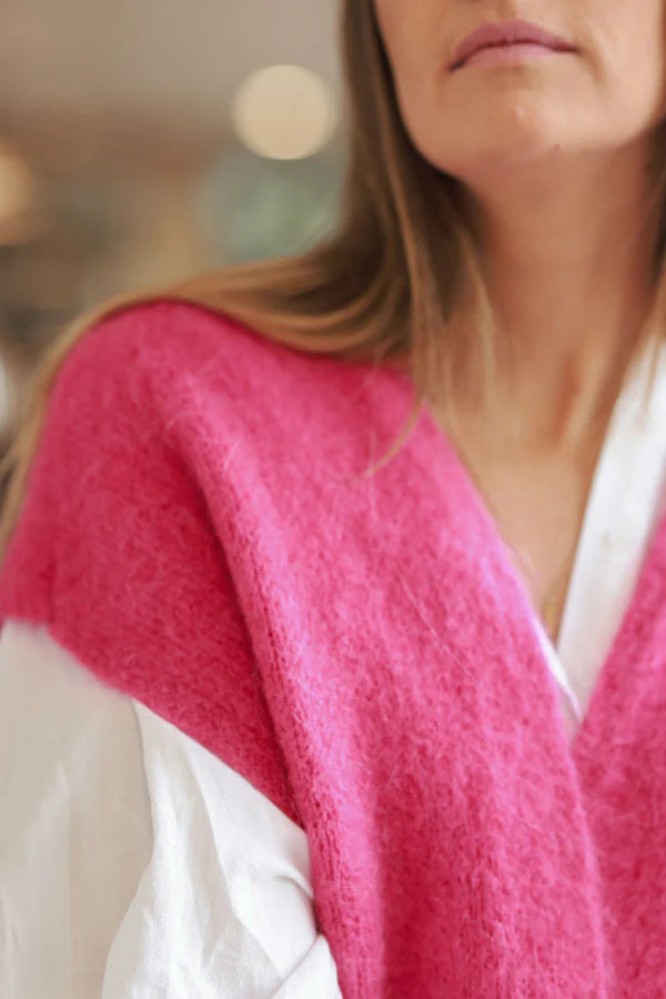 Dark Pink Sleeveless Chunky Knit Vest