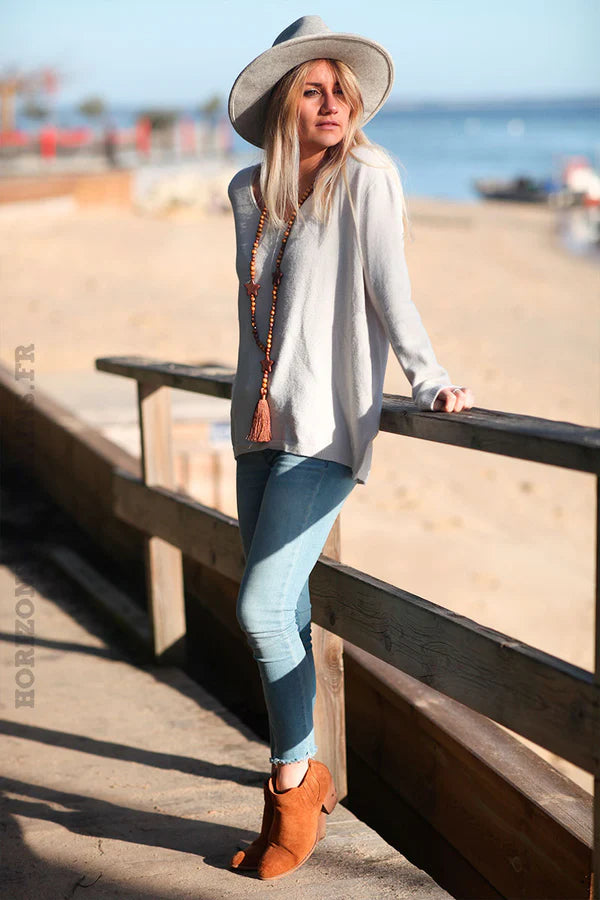 Ecru soft basic V-neck sweater