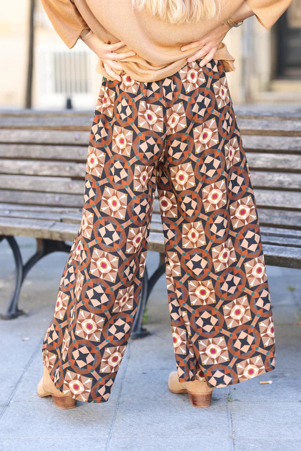 Floaty black rosette print pants