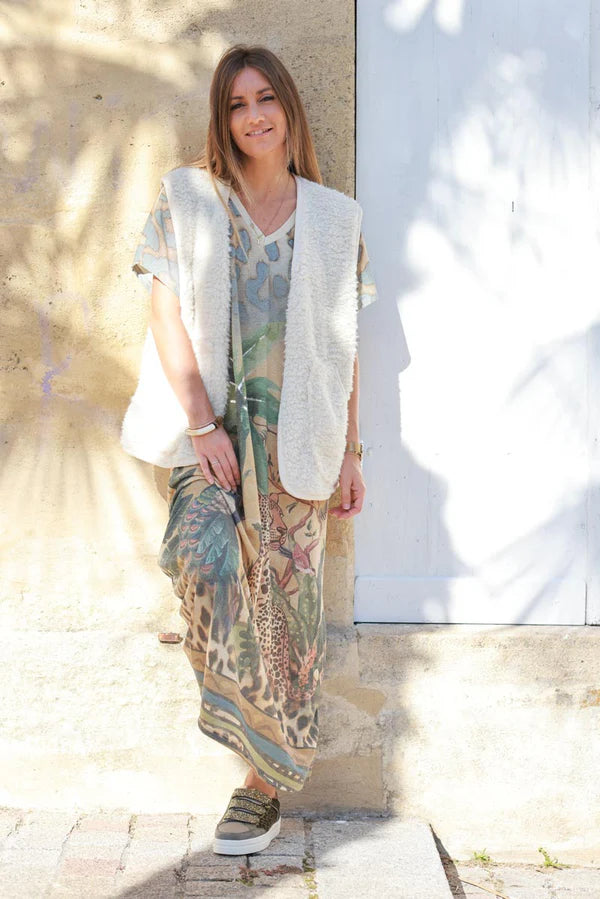 Maxi t-shirt dress with jungle leopard, palm and parrot print