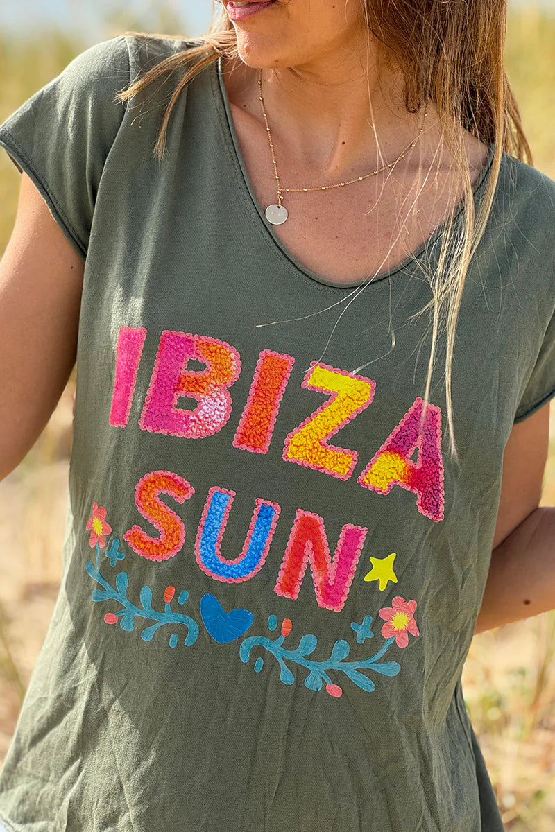 Tshirt en coton kaki Ibiza Sun coloré col v
