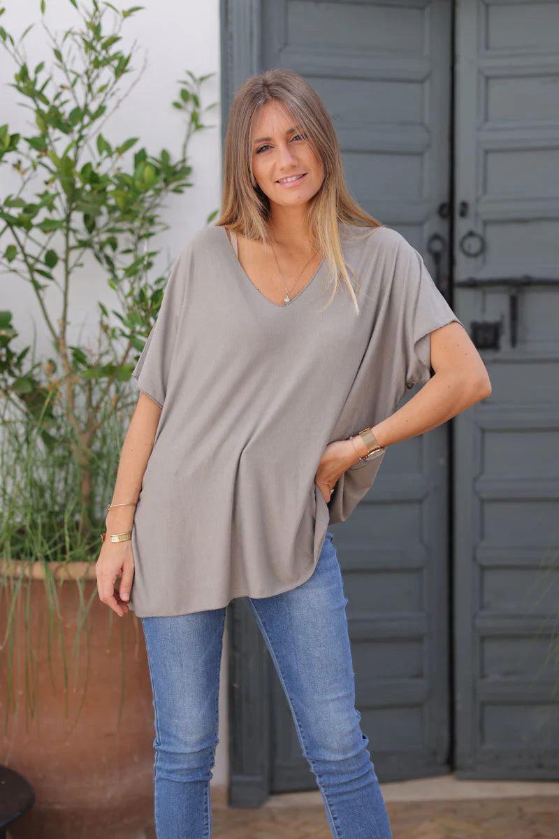 Relaxed fit gray taupe v-neck top