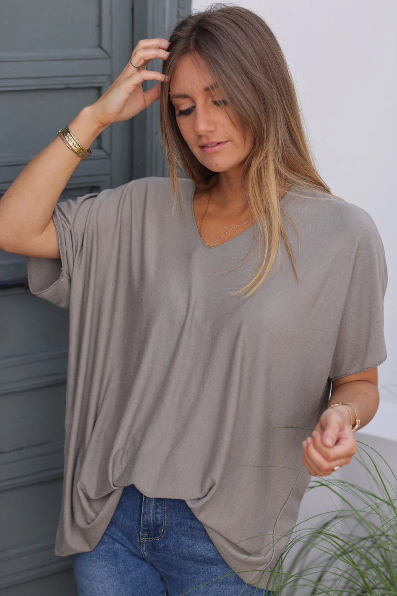 Relaxed fit gray taupe v-neck top