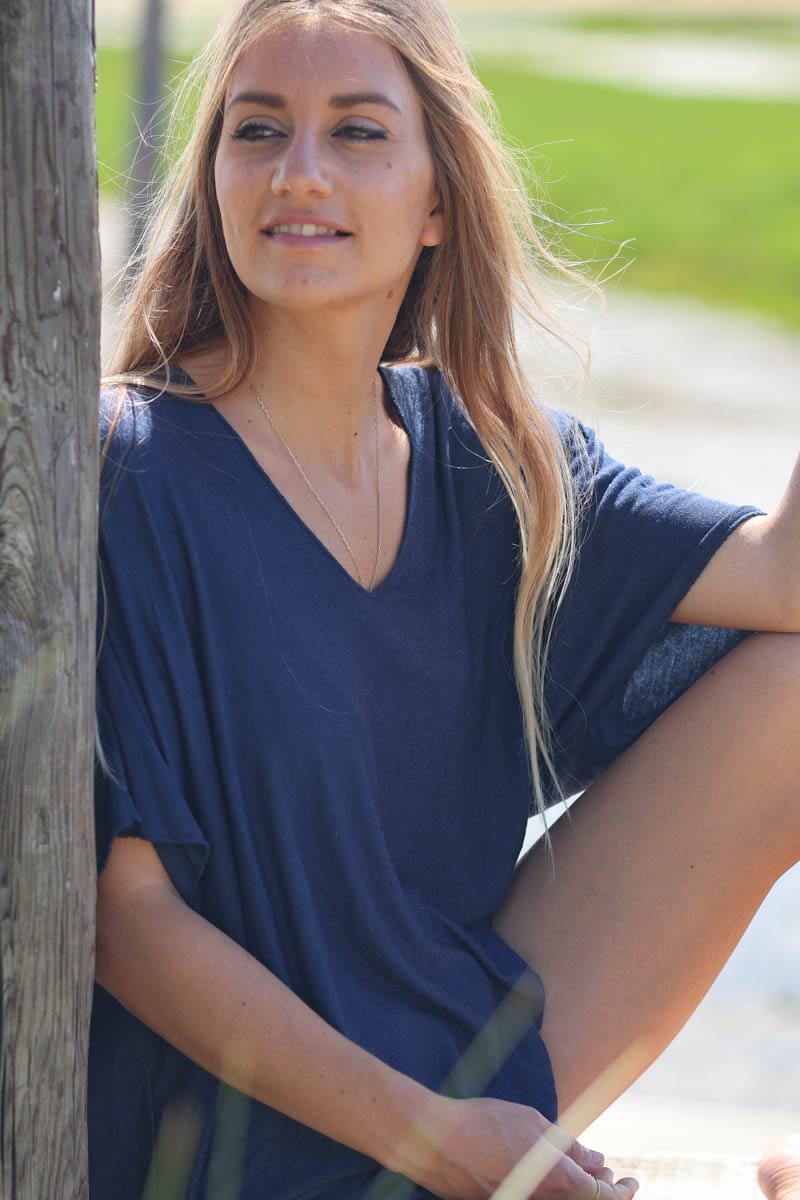 Relaxed fit navy blue v-neck top